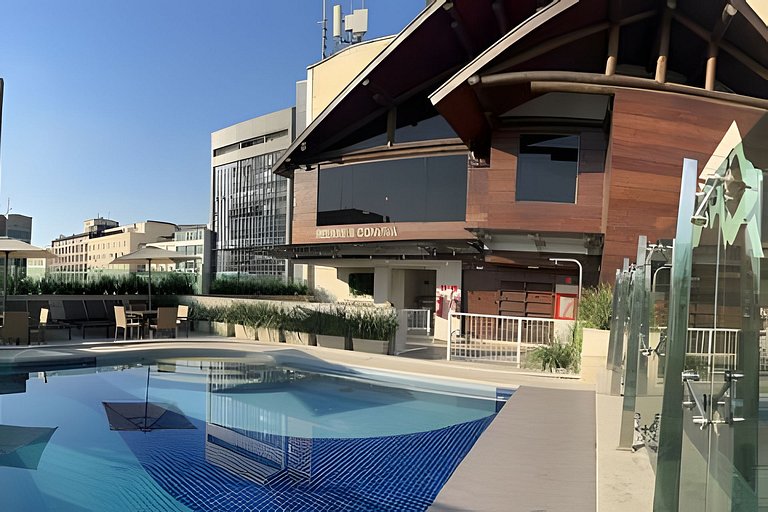 Estúdio amplo com piscina centro do rio