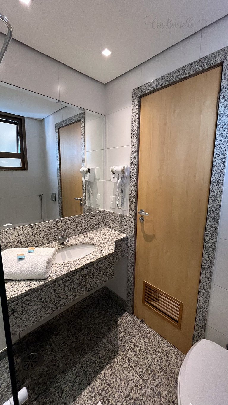 Studio Novo-Sem taxa de limpeza+piscina+Wifi