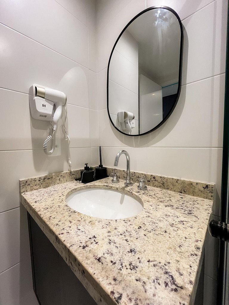 Apto Stúdio Super Moderno e Bem Localizado