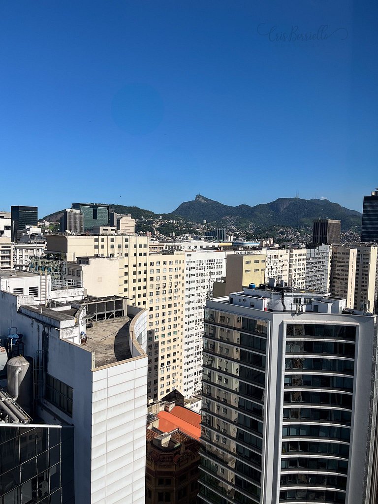 Studio central com piscina+wifi em 6X sem juros