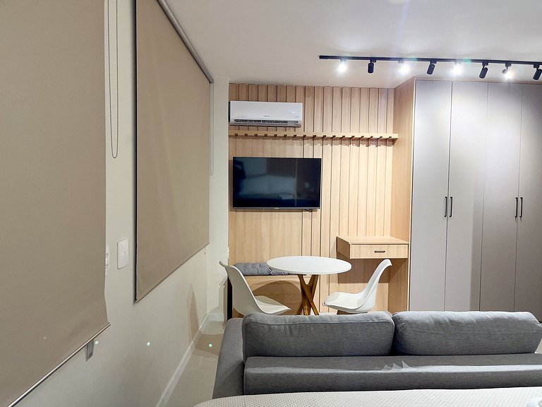 Studio c/ Piscina Aquecida em 6x Sem Juros