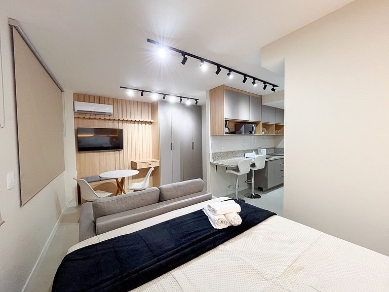 Studio c/ Piscina Aquecida em 6x Sem Juros