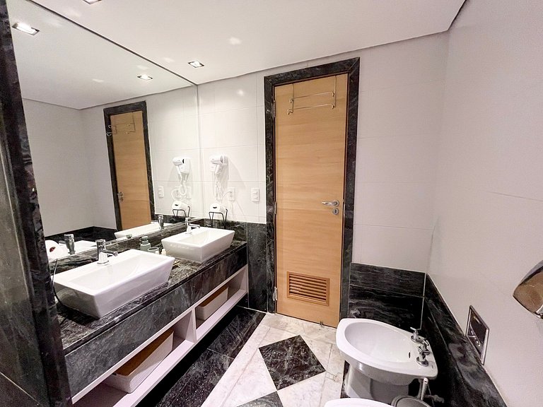 Lindo apartamento completo + piscina com vista