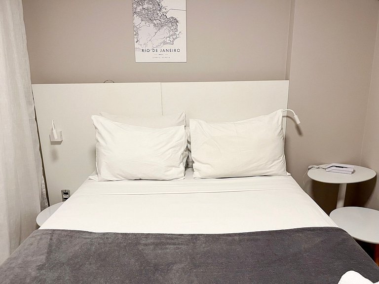 Estúdio amplo com piscina centro do rio