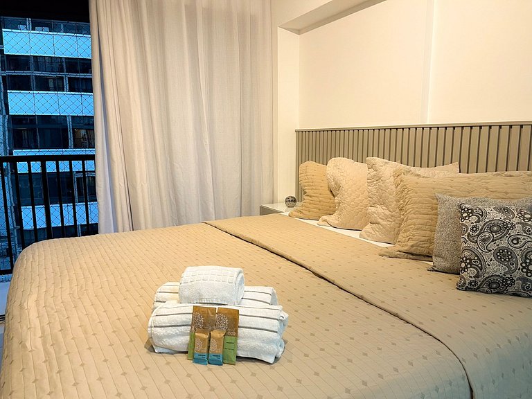 Estudio novíssimo + piscina panorâmica!