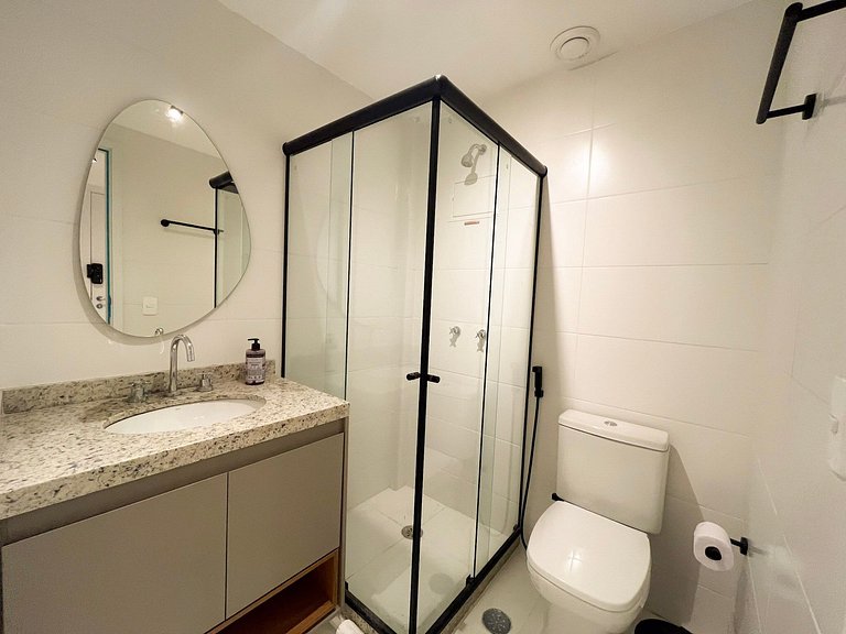 Estúdio com piscina no coração da cidade