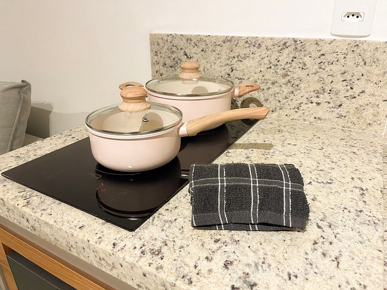 Estúdio com piscina no coração da cidade