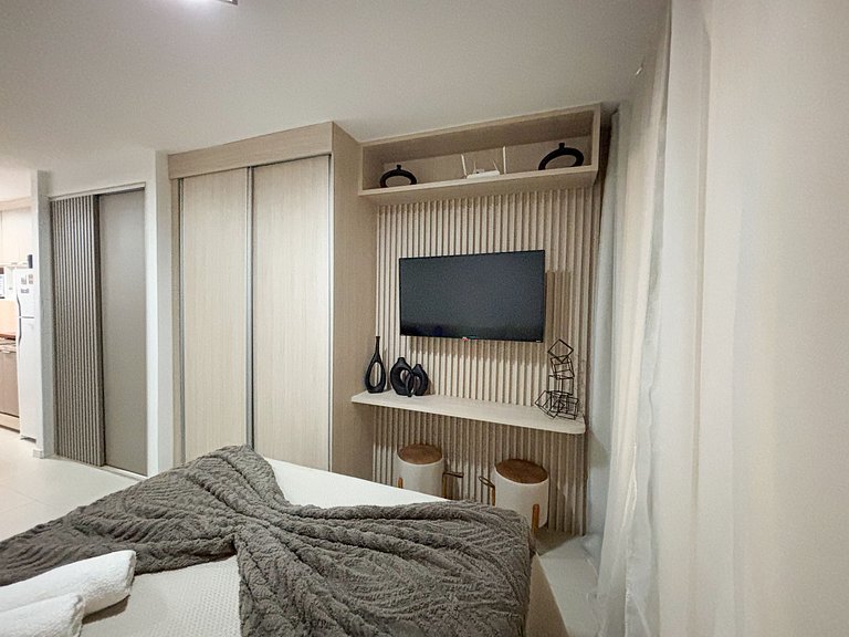 Estúdio com varanda no centro, piscina aquecida