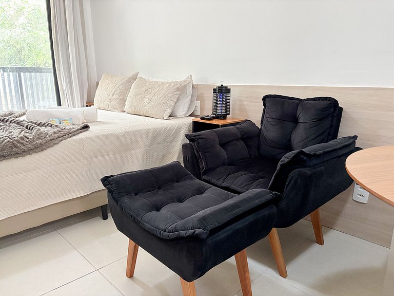 Estúdio com varanda no centro, piscina aquecida