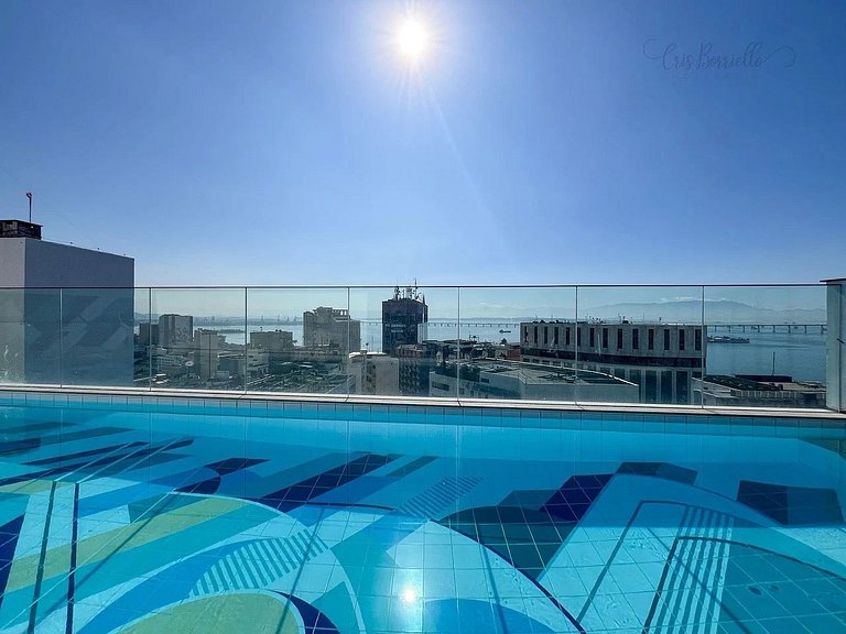 Estudio amplo com piscina aquecida e vista