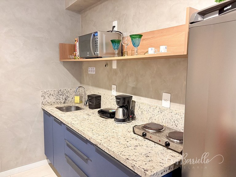 Estudio amplo com piscina aquecida e vista