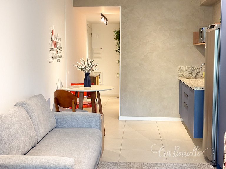 Estudio amplo com piscina aquecida e vista