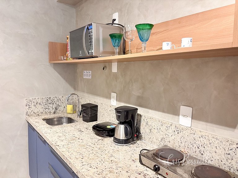 Estudio amplo com piscina aquecida e vista