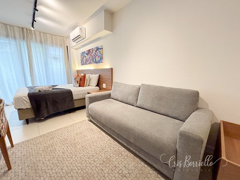 Estudio amplo com piscina aquecida e vista