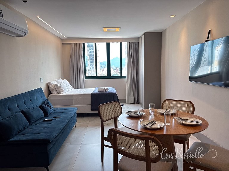 Studio perto da Colombo com piscina e vista
