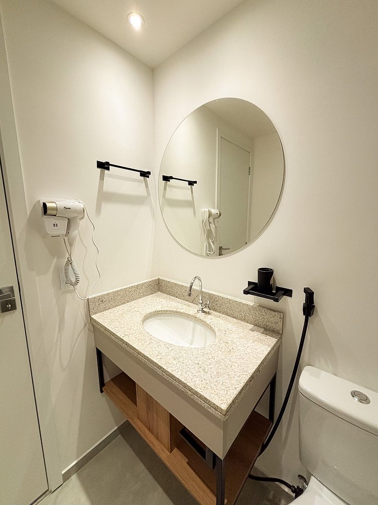 Studio equipado com Piscina espaço histórico.