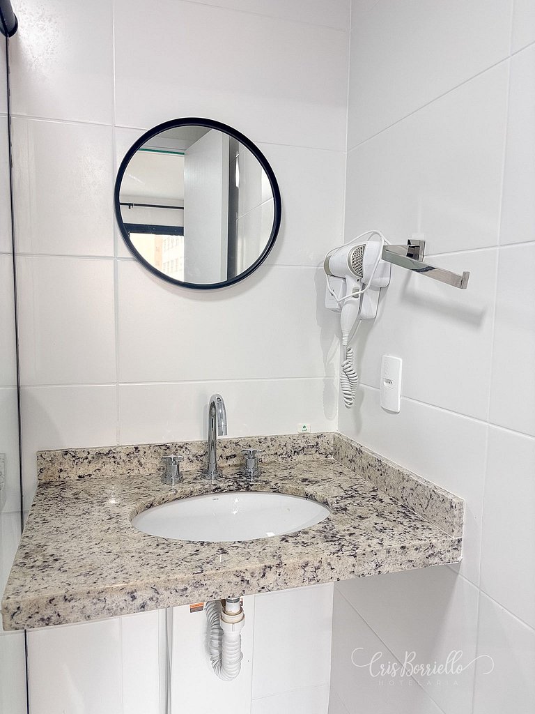 Studio compacto com piscina aquecida