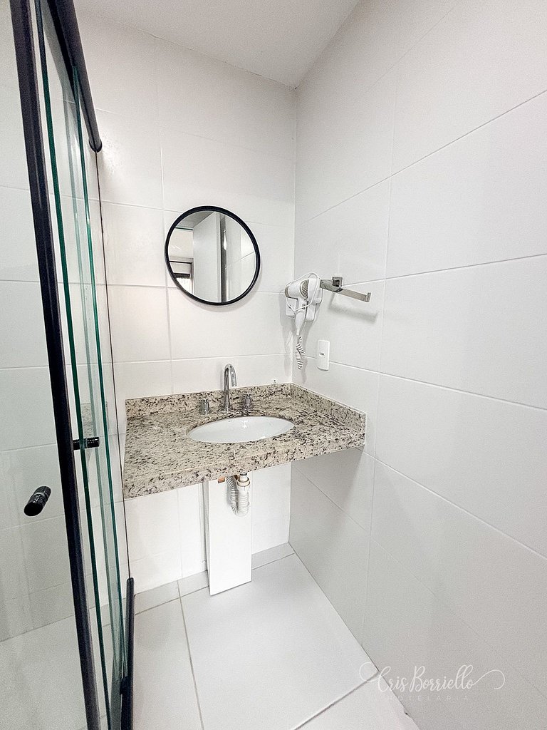 Studio compacto com piscina aquecida
