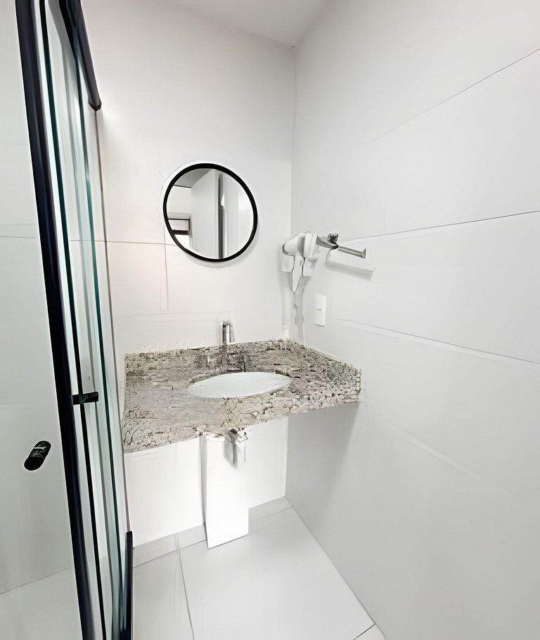Studio compacto com piscina aquecida