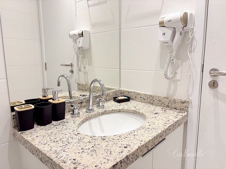 Estúdio novíssimo + wifi+ piscina aquecida no Rio